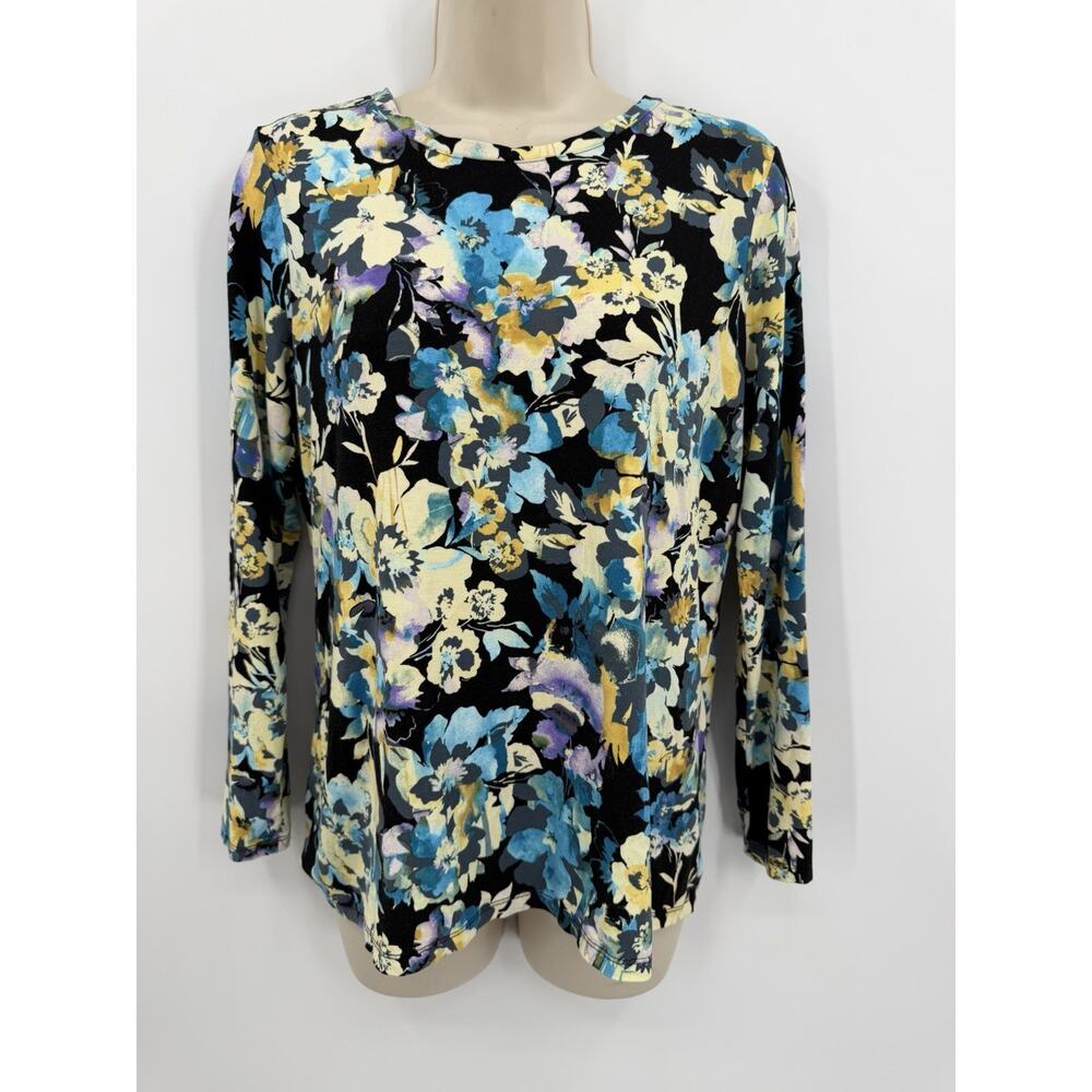 NWT Chico's Touch of Cool Floral Top size 1 Or Medium